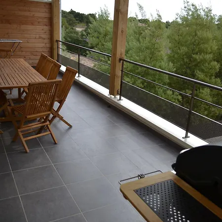 Appartement 1, Piscine, Proximite Plage *
